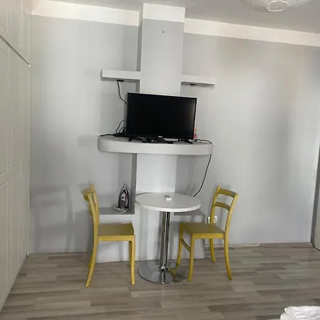 شقة Balcony تيرانا