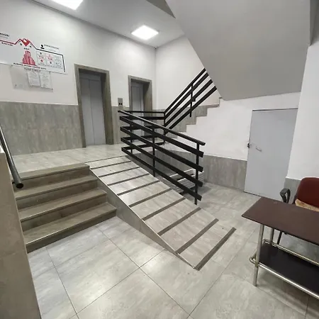 Balcony تيرانا