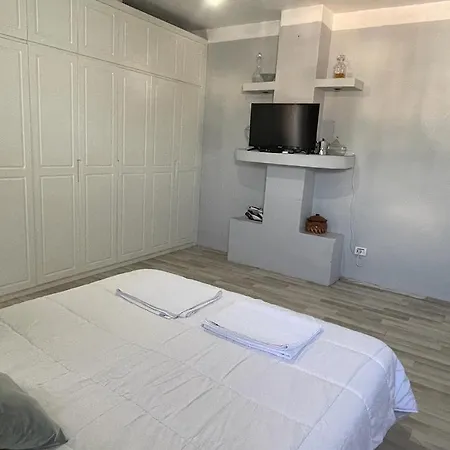 Balcony شقة تيرانا